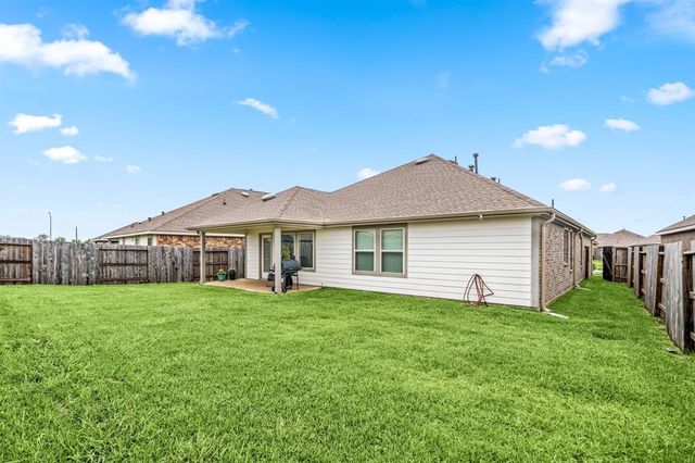 9827 Kingston Liberty Lane, Baytown, TX 77521