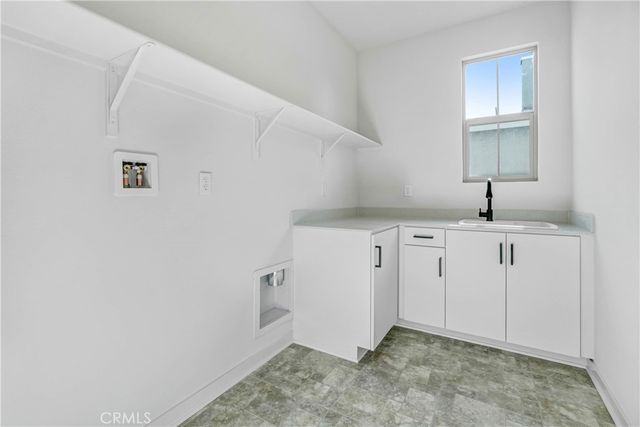 15940 Caterpillar Drive, Fontana, CA 92336