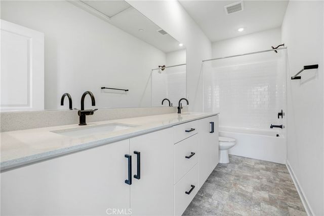 15940 Caterpillar Drive, Fontana, CA 92336