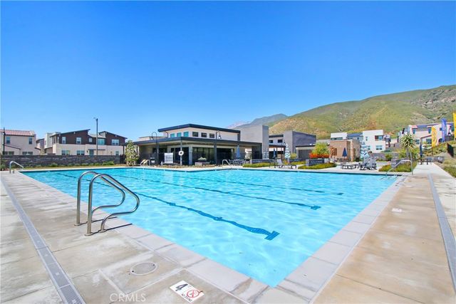 15940 Caterpillar Drive, Fontana, CA 92336