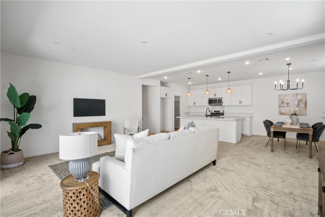 15940 Caterpillar Drive, Fontana, CA 92336