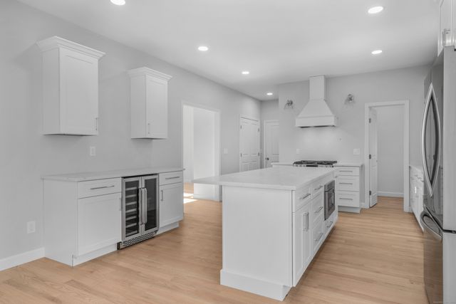 60 Hollister Drive, Avon, CT 06001