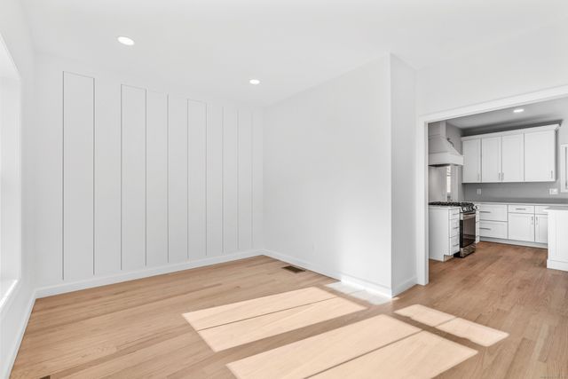 60 Hollister Drive, Avon, CT 06001