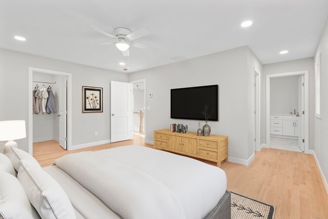 60 Hollister Drive, Avon, CT 06001