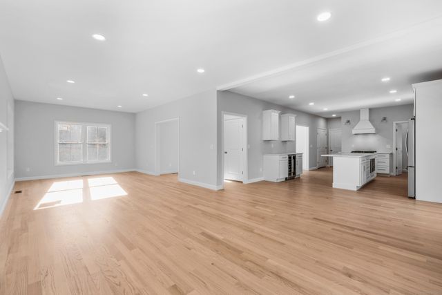 60 Hollister Drive, Avon, CT 06001