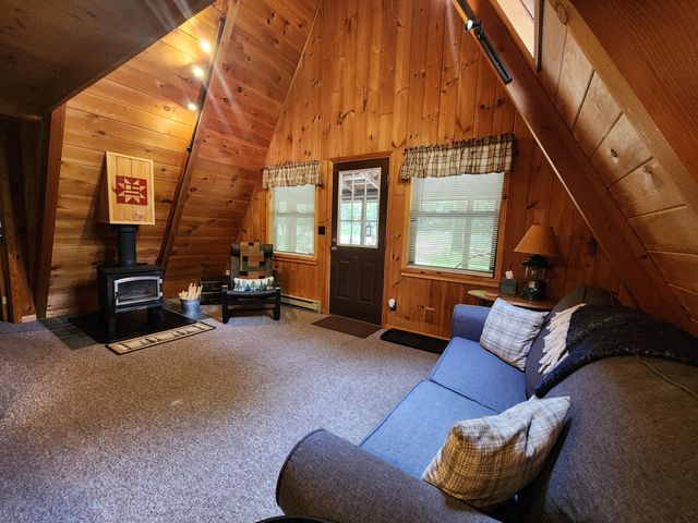 80 Beech Street, Jay, NY 12941