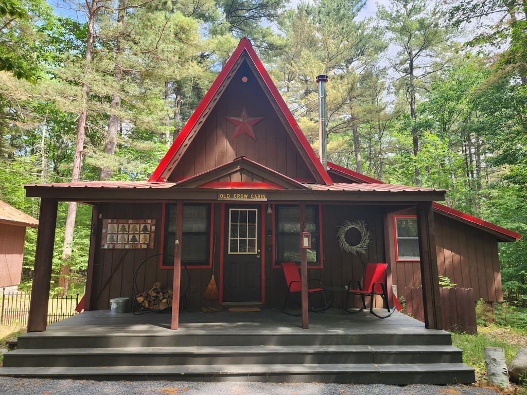 80 Beech Street, Jay, NY 12941