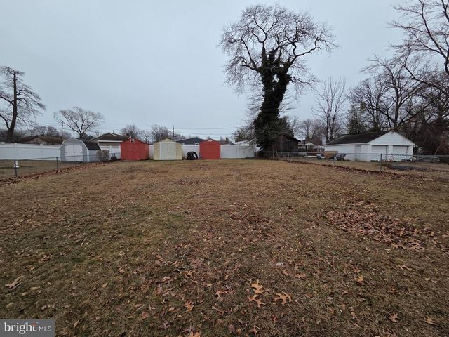 741 WOODLAND AVE, Westville, NJ 08093