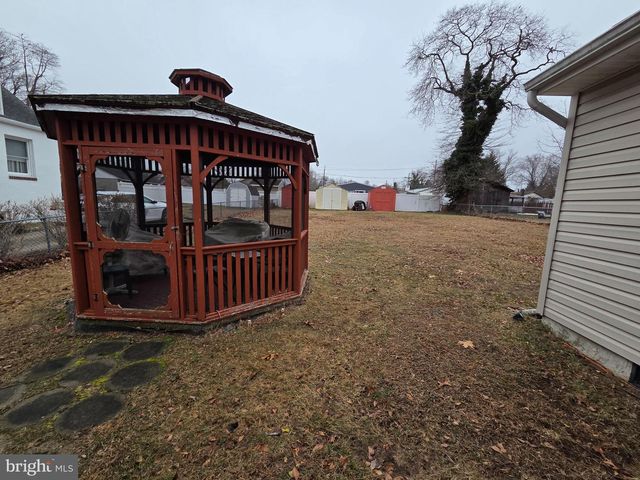 741 WOODLAND AVE, Westville, NJ 08093