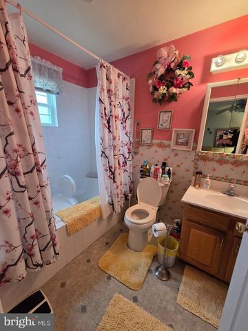 741 WOODLAND AVE, Westville, NJ 08093