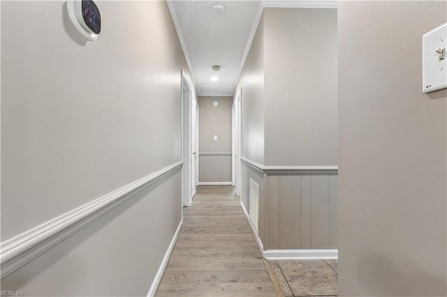 6 Sanlun Lakes DR, Hampton, VA 23666