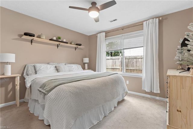 6 Sanlun Lakes DR, Hampton, VA 23666