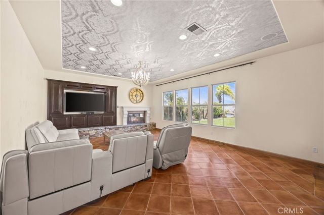 22260 Rosemary Canyon Court, Corona, CA 92883