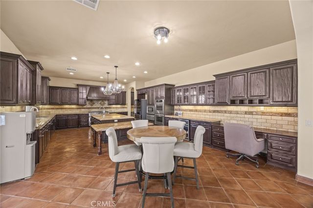 22260 Rosemary Canyon Court, Corona, CA 92883