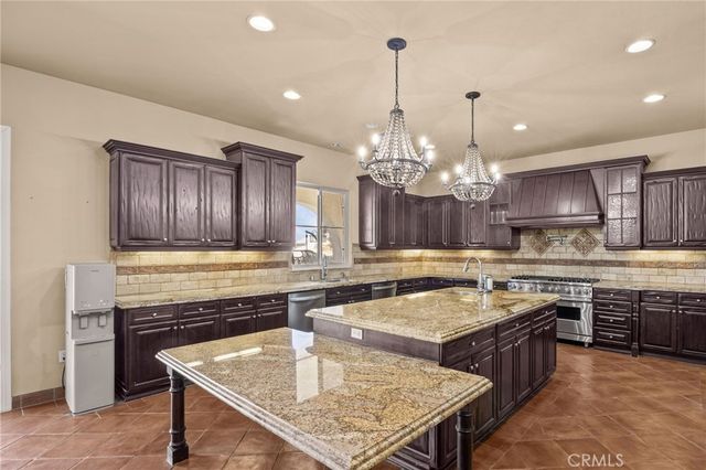 22260 Rosemary Canyon Court, Corona, CA 92883