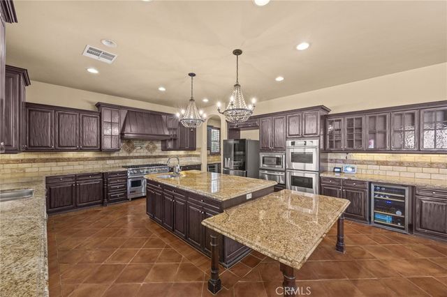 22260 Rosemary Canyon Court, Corona, CA 92883