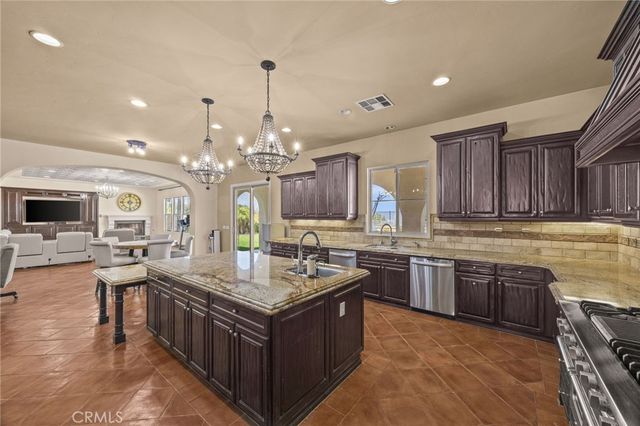 22260 Rosemary Canyon Court, Corona, CA 92883