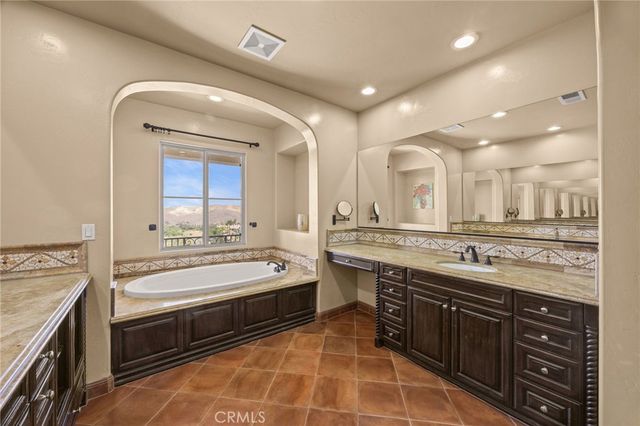22260 Rosemary Canyon Court, Corona, CA 92883