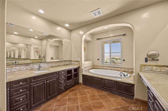 22260 Rosemary Canyon Court, Corona, CA 92883
