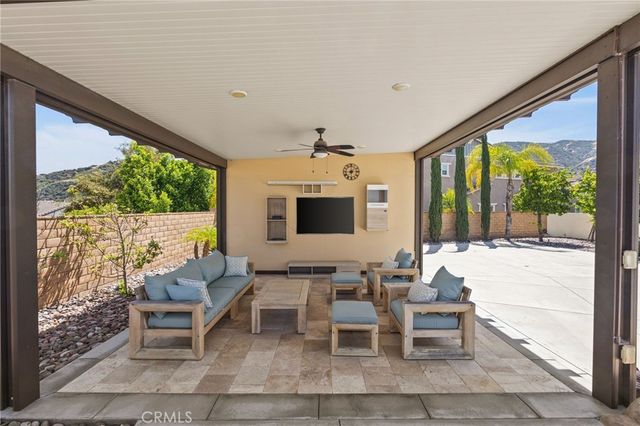 22260 Rosemary Canyon Court, Corona, CA 92883