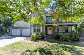 12 Wildwood Rd, Plymouth, MA 02360