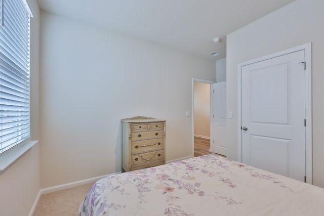 206 Carver Willow Dr., Loris, SC 29569