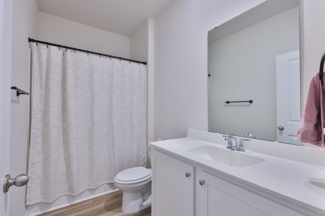 206 Carver Willow Dr., Loris, SC 29569