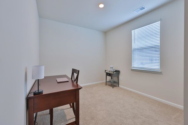 206 Carver Willow Dr., Loris, SC 29569