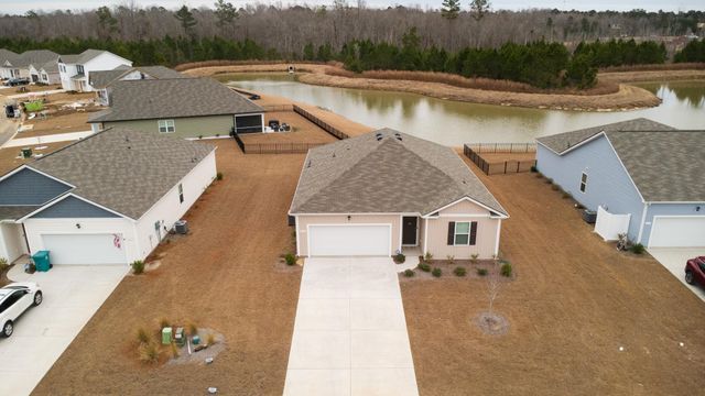 206 Carver Willow Dr., Loris, SC 29569