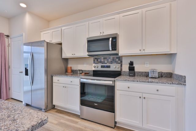 206 Carver Willow Dr., Loris, SC 29569