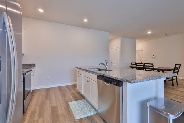 206 Carver Willow Dr., Loris, SC 29569