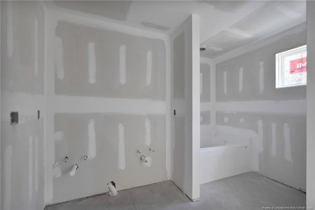 99 Jaylin Oaks Drive, Spring Lake, NC 28390