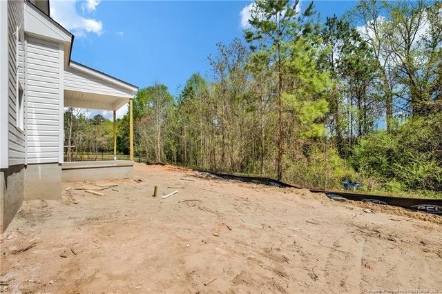 99 Jaylin Oaks Drive, Spring Lake, NC 28390