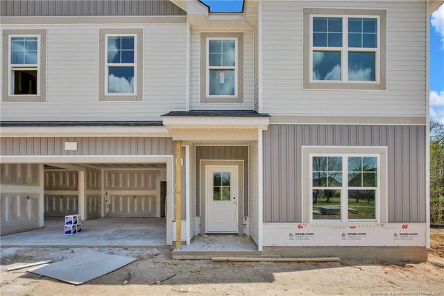 99 Jaylin Oaks Drive, Spring Lake, NC 28390