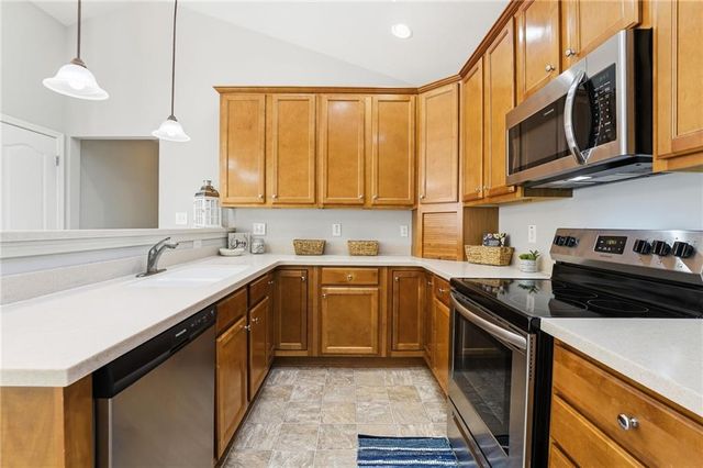 502 Arden Close, Woodstock, GA 30188