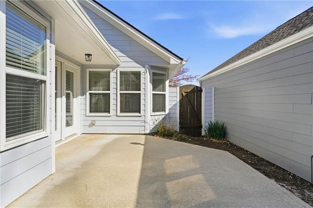 502 Arden Close, Woodstock, GA 30188