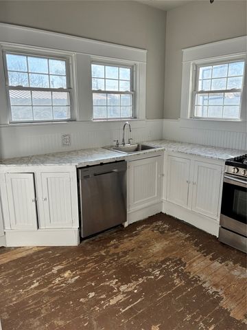 109 S West Street, Bangs, TX 76823