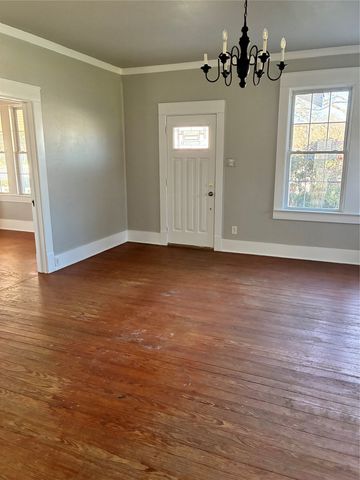 109 S West Street, Bangs, TX 76823