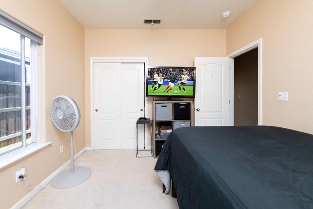 6525 E Raco Avenue, Fresno, CA 93727