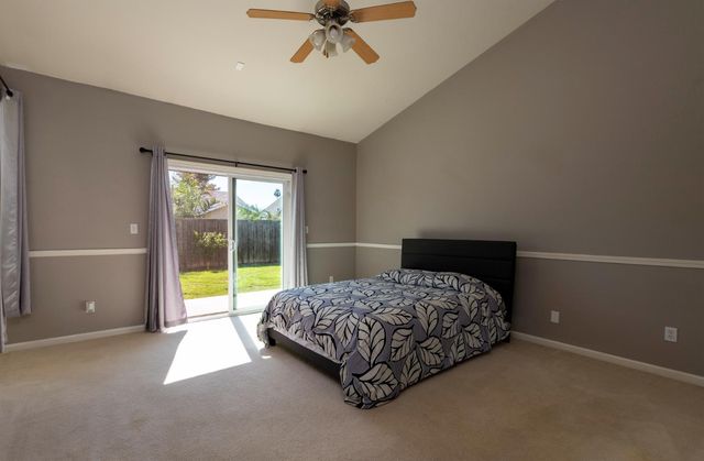 6525 E Raco Avenue, Fresno, CA 93727