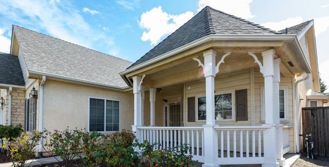 6525 E Raco Avenue, Fresno, CA 93727