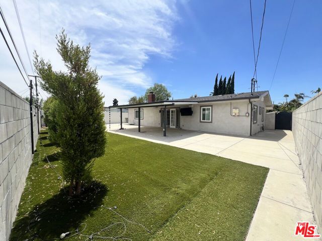 9716 Casaba Avenue, Los Angeles, CA 91311