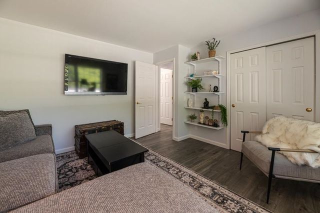 35 Valley Pass Street, Manchester, VT 05255