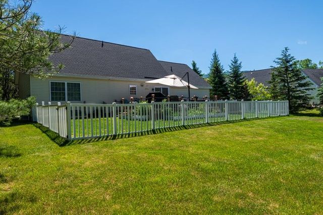 35 Valley Pass Street, Manchester, VT 05255
