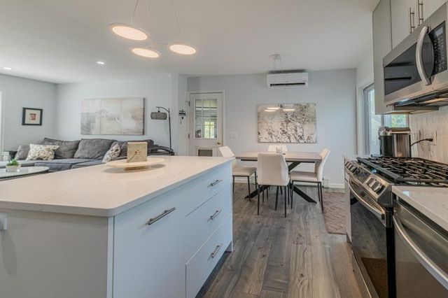 35 Valley Pass Street, Manchester, VT 05255