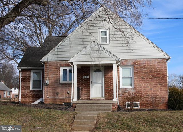 1300 BONNEVIEW RD, York, PA 17406