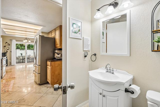 413 E KRISTAL Way, Phoenix, AZ 85024