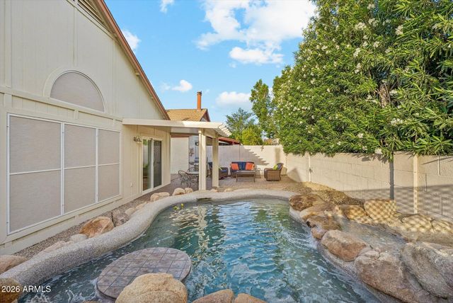 413 E KRISTAL Way, Phoenix, AZ 85024