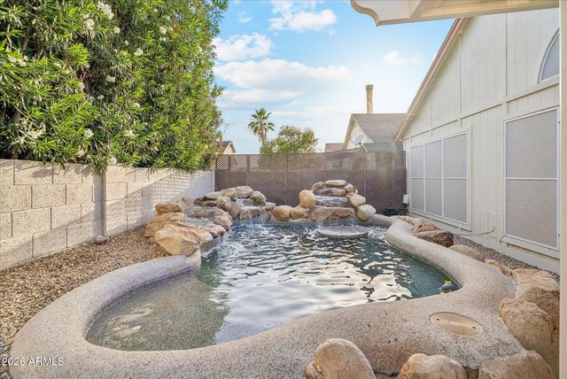 413 E KRISTAL Way, Phoenix, AZ 85024