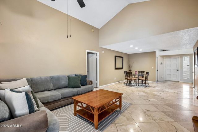 413 E KRISTAL Way, Phoenix, AZ 85024